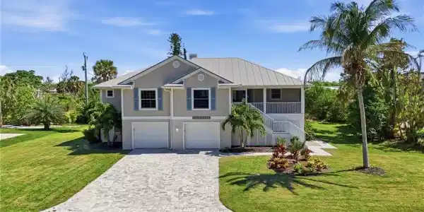 1538 Wilton LN