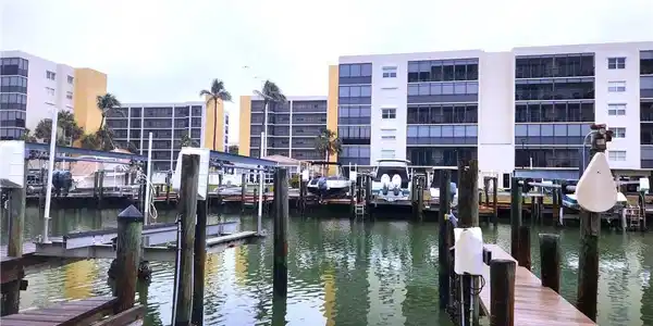 4511 Bay Beach Lane