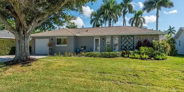 558 West Valley DR