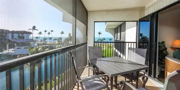 Image 3: Screened Lanai