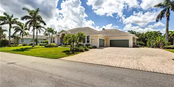 735 Elisa DR