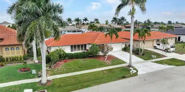 1100 Dana CT