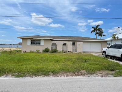 1208 Flamingo DR