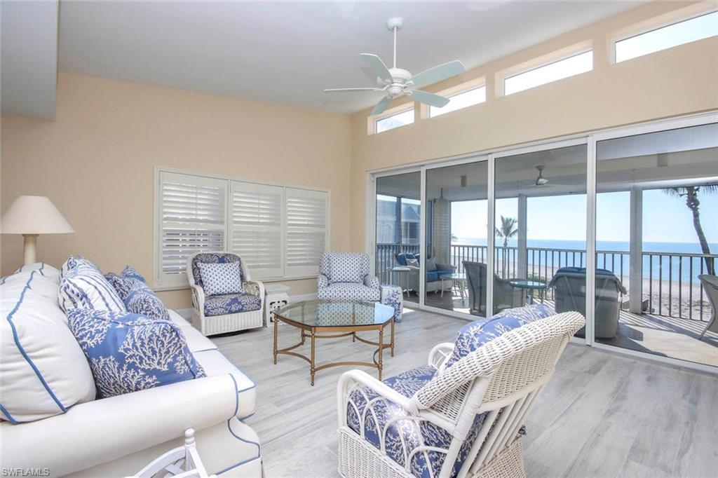 Image 4: Living Room