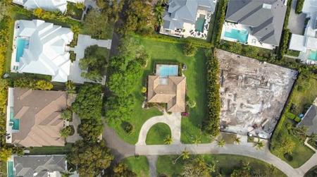 690 Murex DR