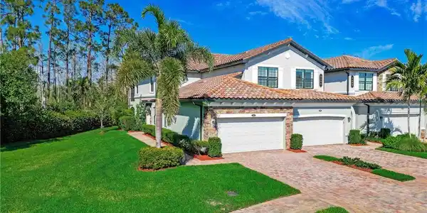 9496 Casoria CT