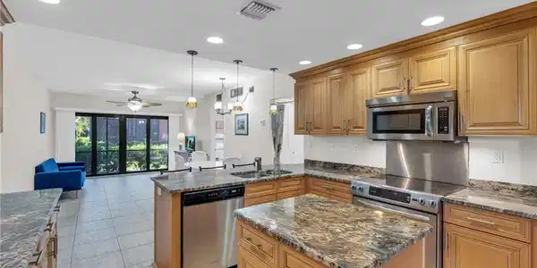 39 N Collier BLVD