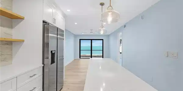 760 Sextant DR