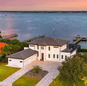 6390 River Club CT