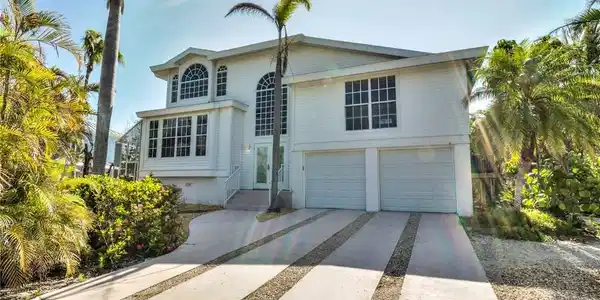 1720 Dixie Beach