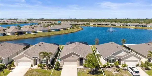 25377 E Lenox CIR