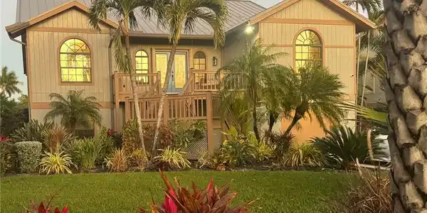1126 Harbour Cottage CT