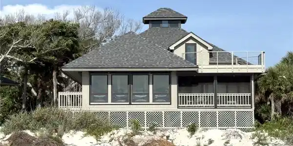 484 Gulf Bend DR
