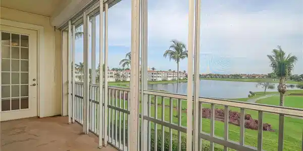 11120 Harbour Yacht CT