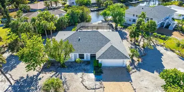 755 Pen Shell DR