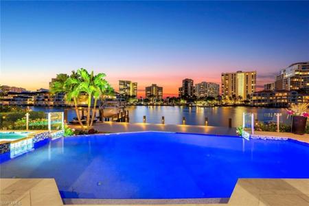 311 Neapolitan WAY