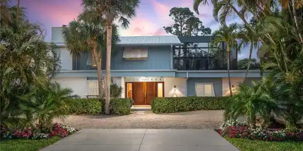 9602 Vanderbilt DR