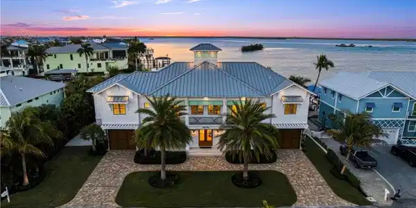 55 Fairview BLVD