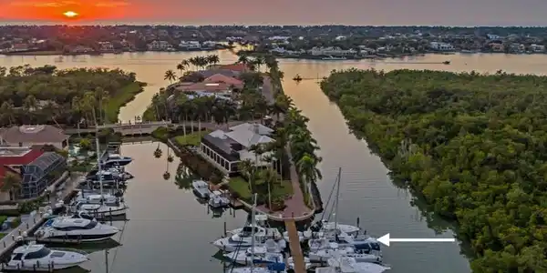 1777 Gulfstar DR S
