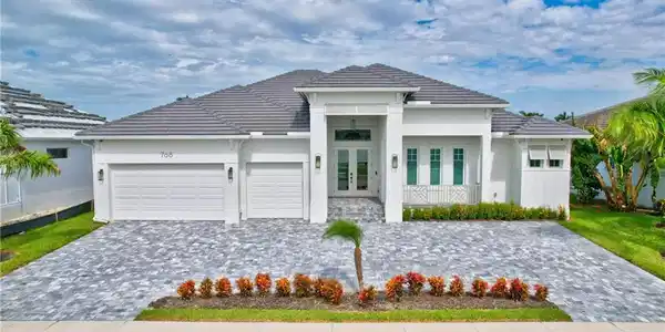 768 Amazon CT