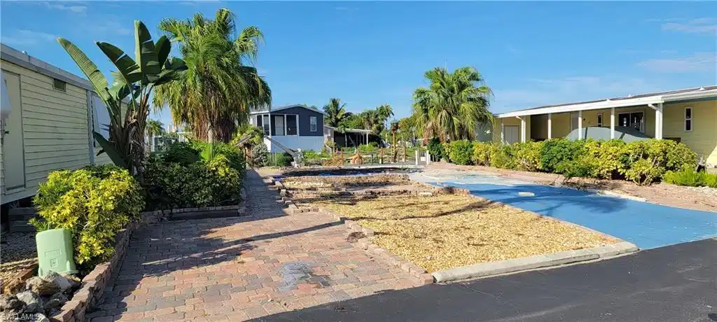 Image 1: Canal Lot on Mai Kai Lane