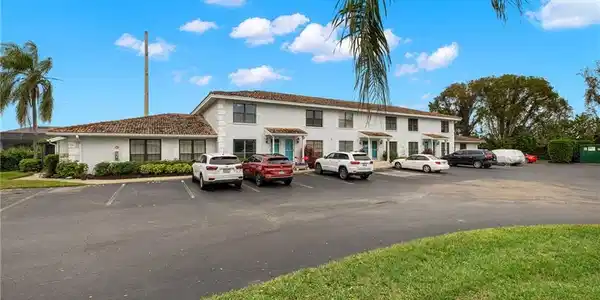 116 Marco Villas DR S