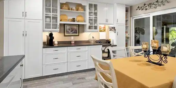 112 Marco Villas DR
