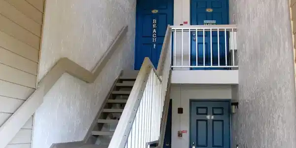 Image 3: View of stairs
