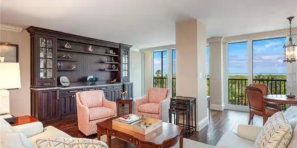 5601 Turtle Bay DR