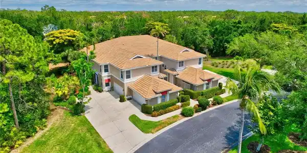 867 Carrick Bend CIR W