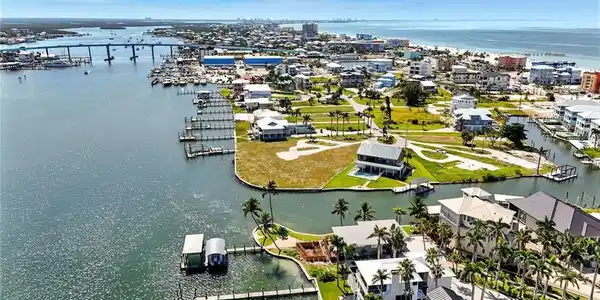 655 Matanzas CT