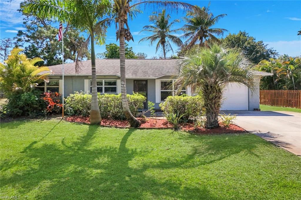 Image 2: 5290 Cypress Lane in Myrtle Cove Acres