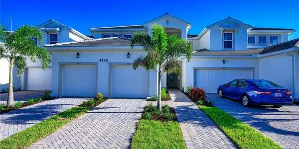 4620 Arboretum CIR