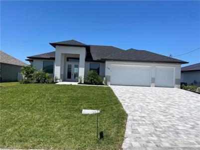 102 SW 36th PL