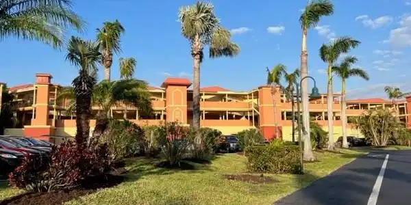 3250 Southshore DR