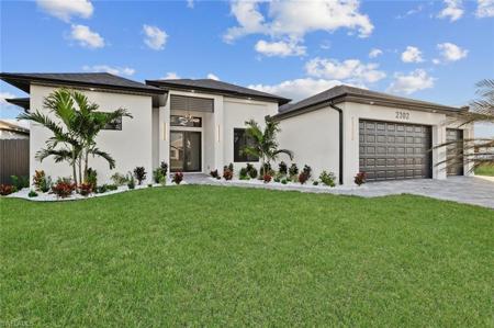 2302 SW 16th TER