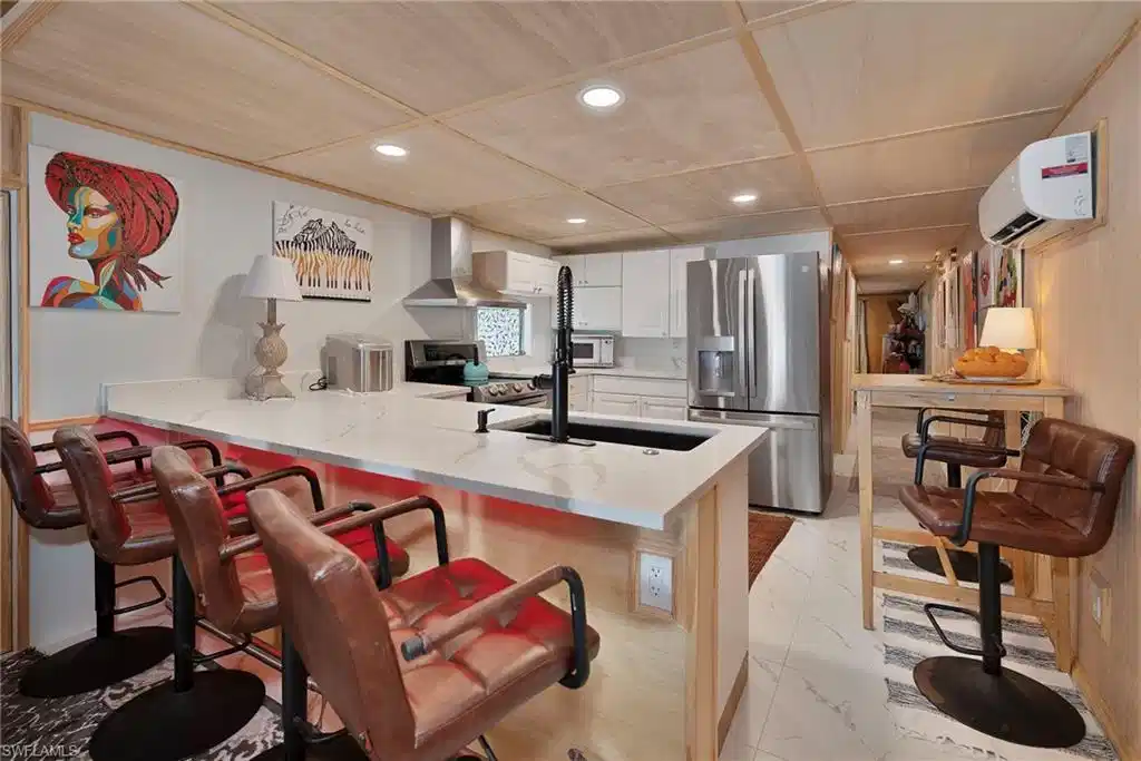 Image 1: Open / New Kitchen