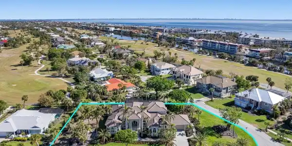 1266 Par View DR