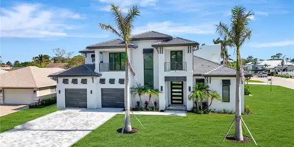 10720 Vanderbilt DR