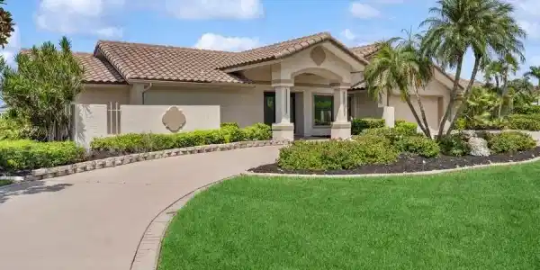 16967 Timberlakes DR
