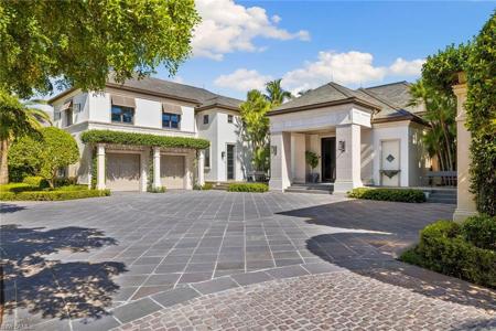 701 Kings Town DR