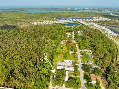 10046 Bayshore DR