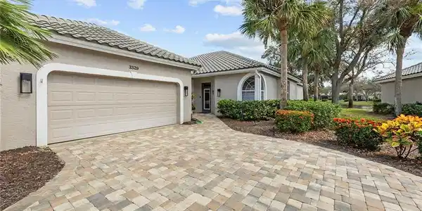 3329 Wildwood Lake CIR