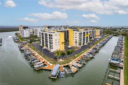 4471 Bay Beach LN