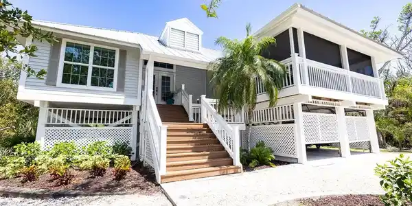 207 Daniel DR