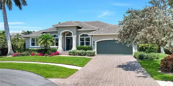 910 Montego CT