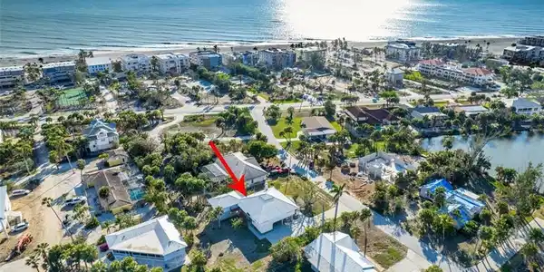 220 Palm Lake DR