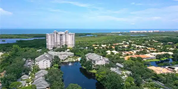 900 Arbor Lake DR
