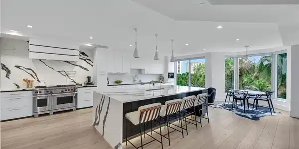 8787 Bay Colony DR