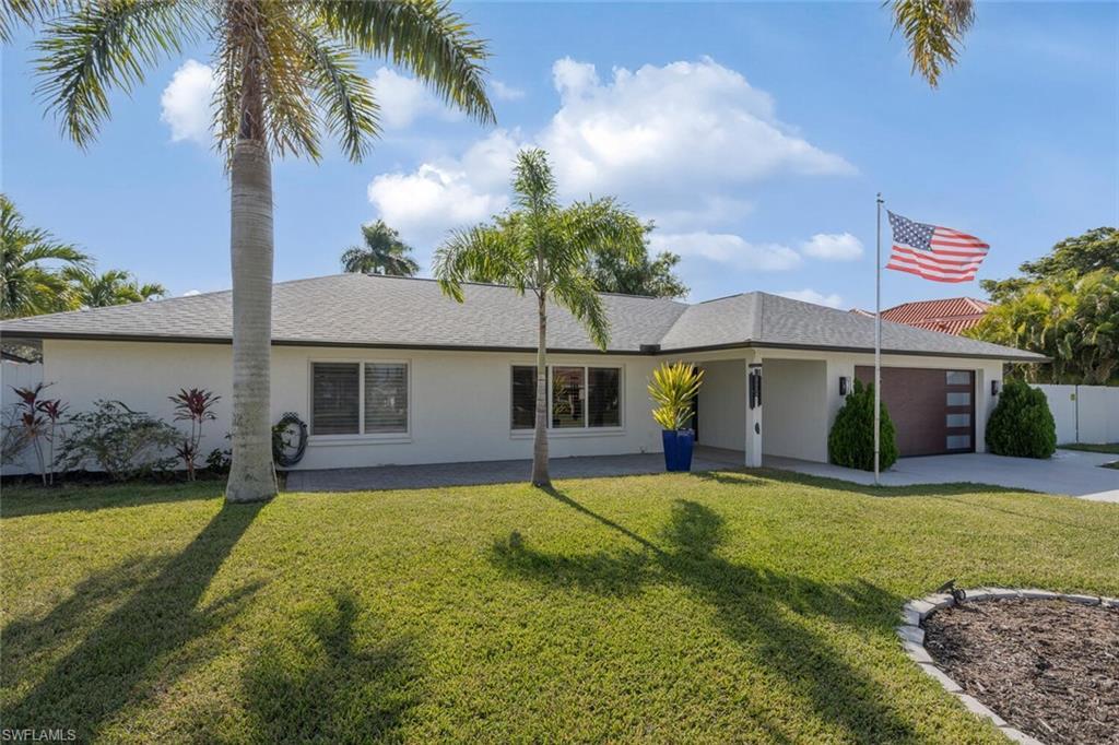 Image 4: Welcome to 1026 S Town and River Dr!